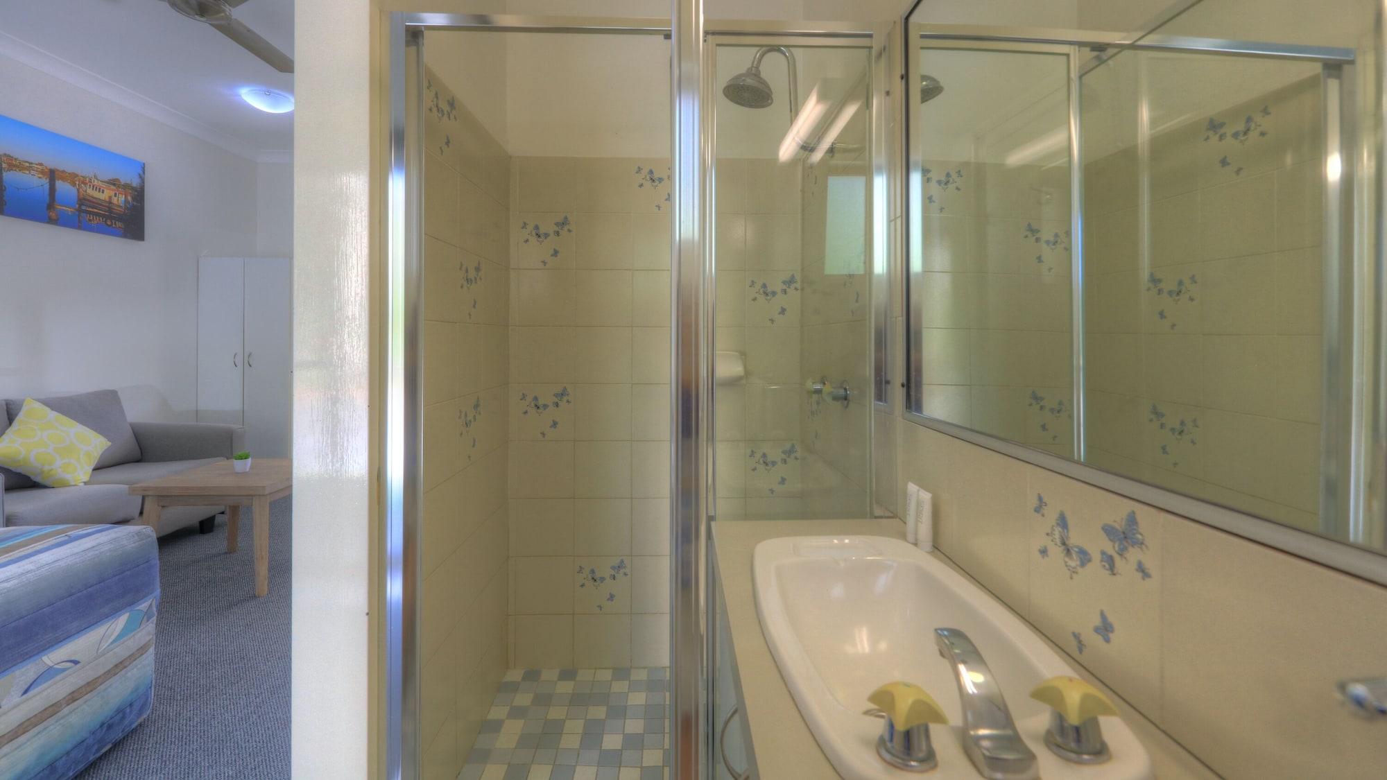Yamba Motor Inn Екстериор снимка